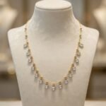 stone neckless squre